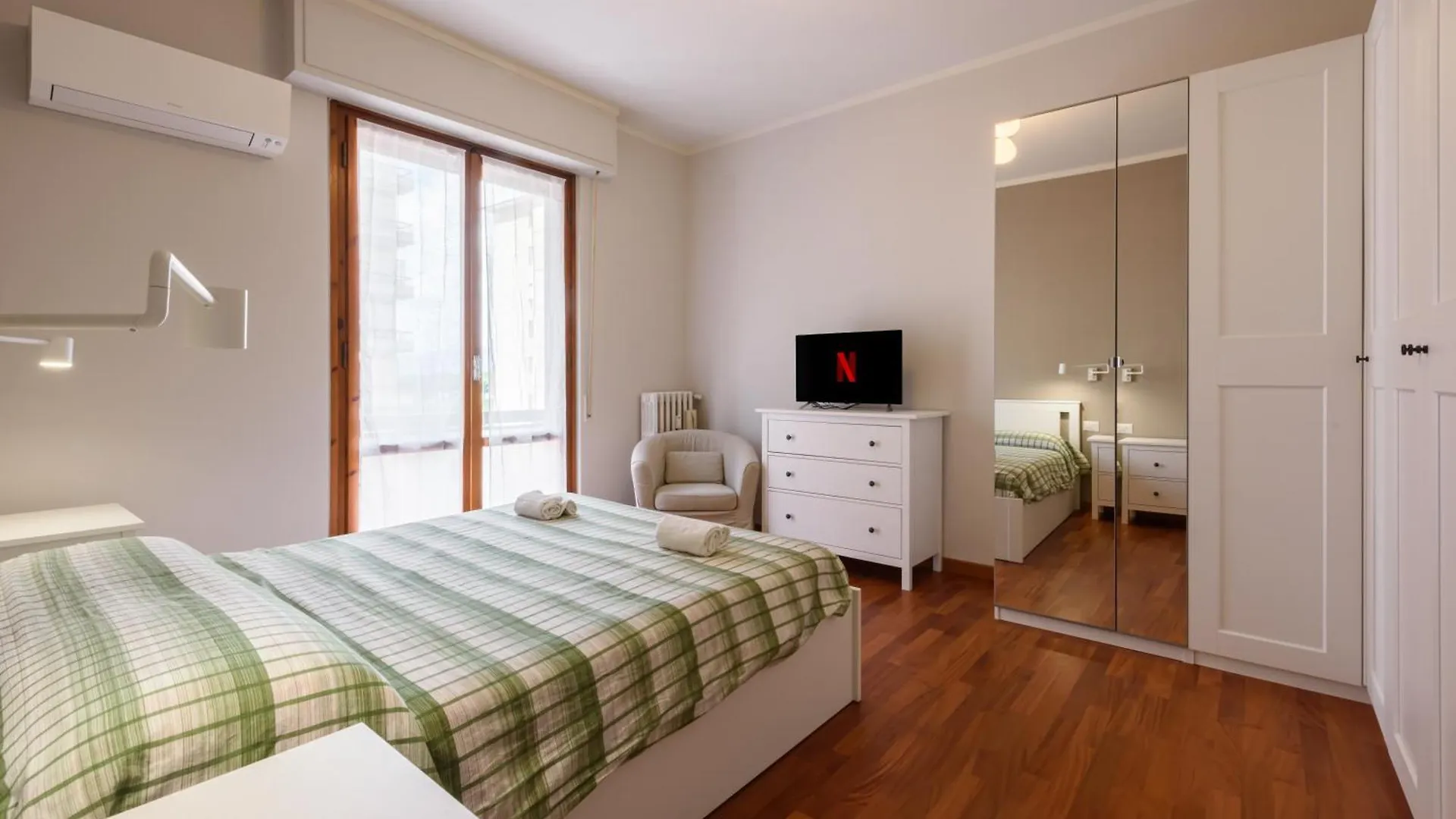 The Luxor Suites - Casentino 8 Флоренция Италия